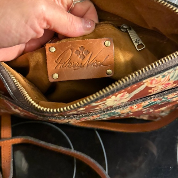 Patricia Nash botanical Crossbody excellent used condition - Picture 3 of 7